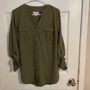Dia & Co Button-Down Roll Up Sleeve Olive Green Blouse Size S